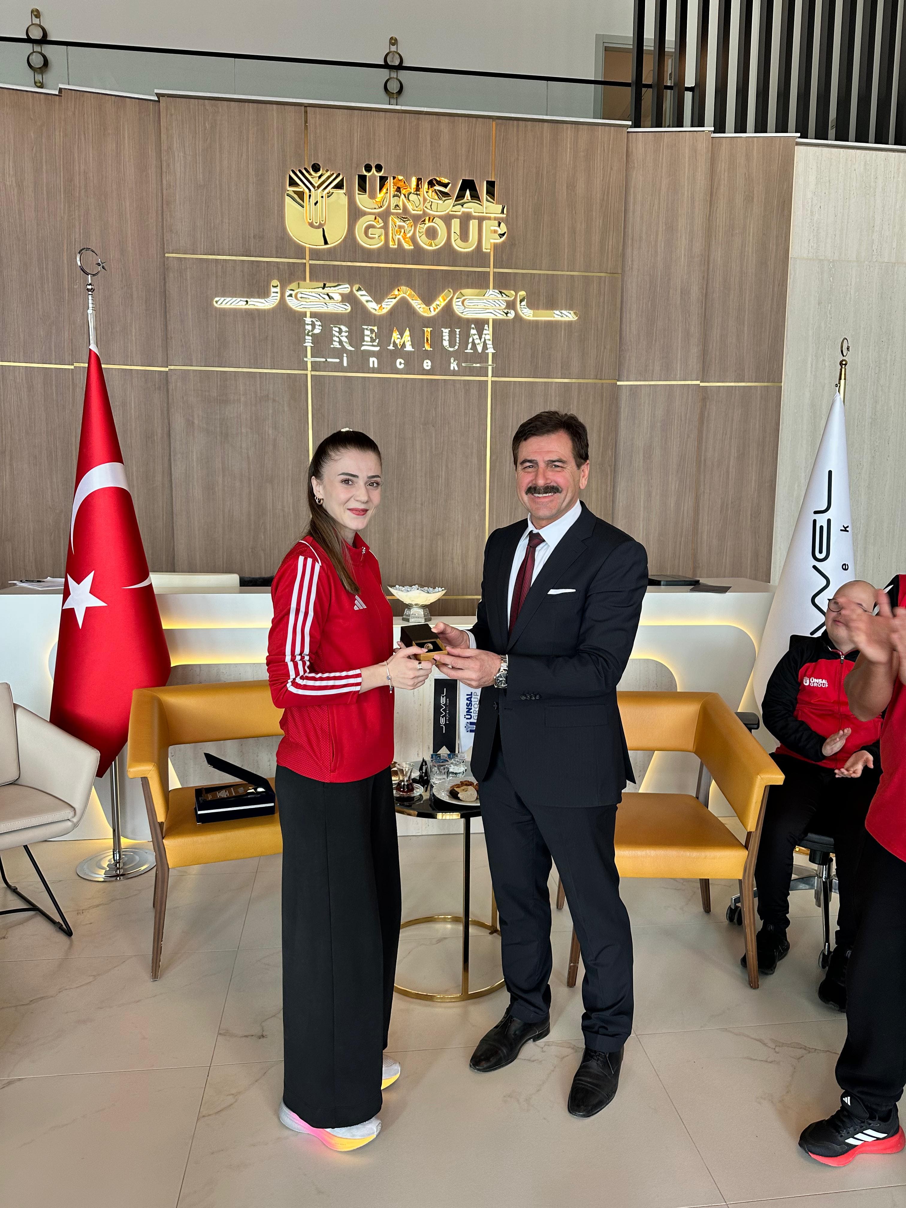 ORHAN ÜNSAL'DAN SPOR'A DESTEK