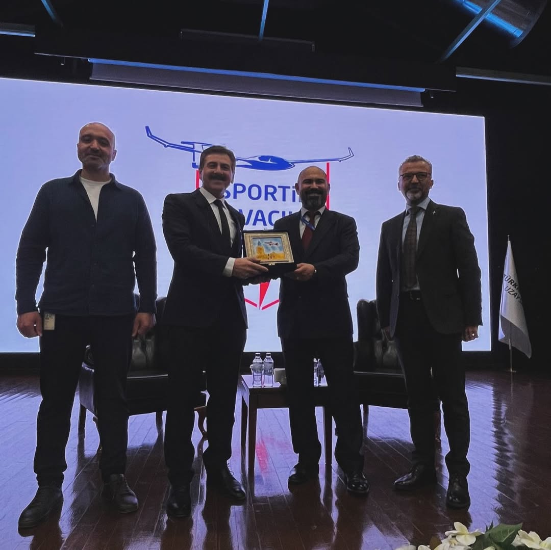 Orhan Ünsal “Gökyüzü Herkese Açık” Konferansı